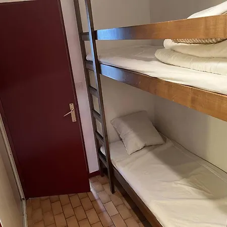 Au Centre De Motte, à 200m De La N68 *